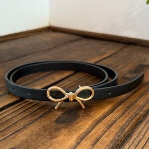 Sweet Black Women’s Bow Belt in new condition